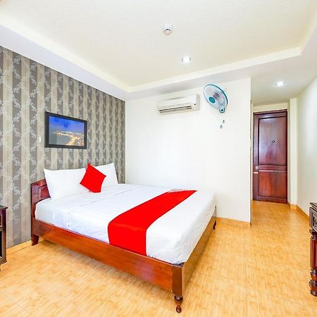 Oyo 243 Eden Hotel Nha Trang Buitenkant foto