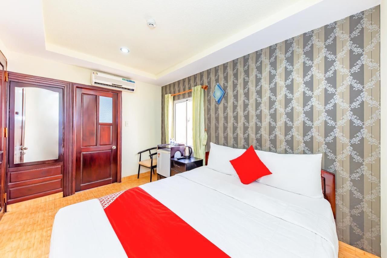 Oyo 243 Eden Hotel Nha Trang Buitenkant foto