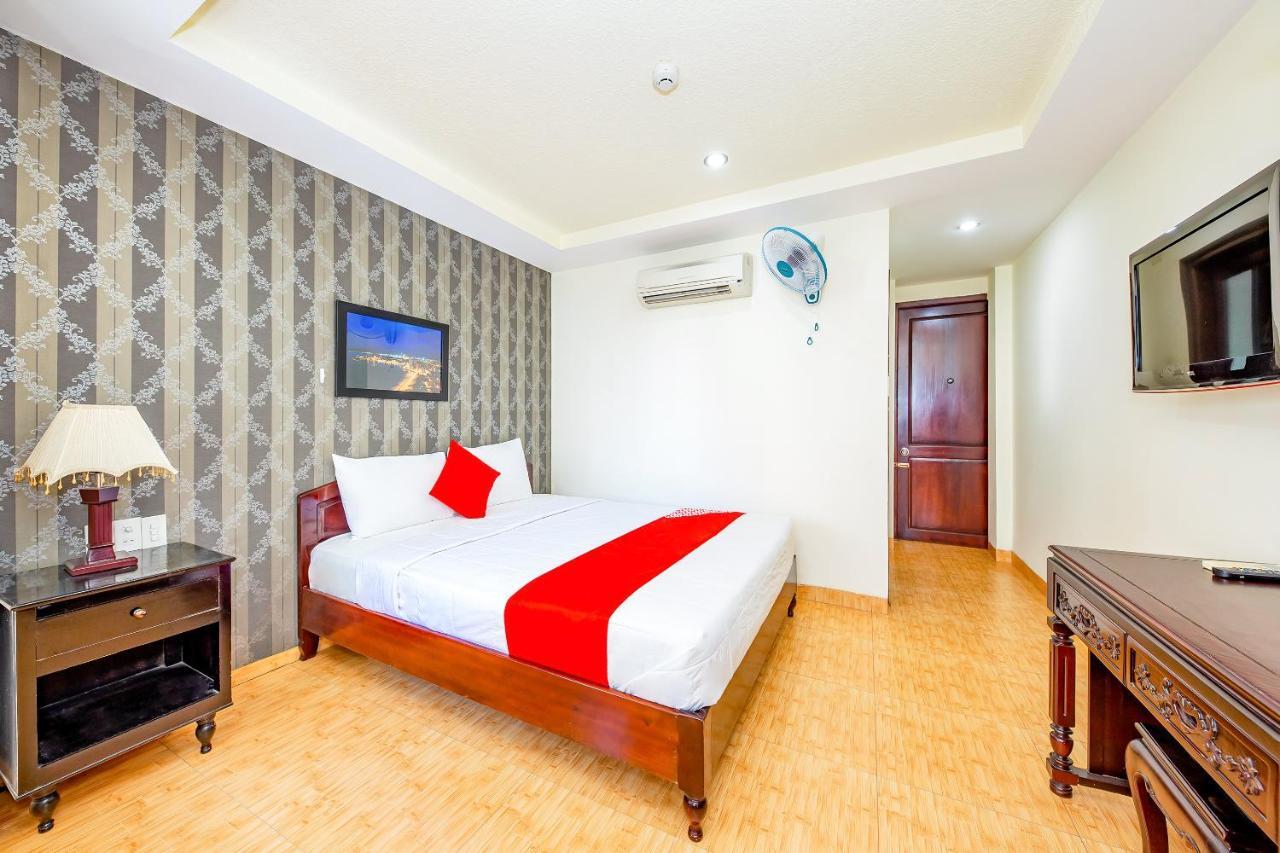 Oyo 243 Eden Hotel Nha Trang Buitenkant foto