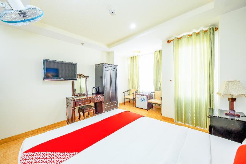 Oyo 243 Eden Hotel Nha Trang Buitenkant foto